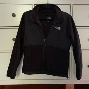 Small woman’s north face